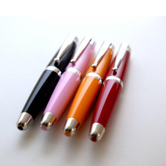 シグナム　スモールソラーレ　万年筆　ペン先M　ブラック シグナムスモールソラーレ万年筆ペン先Mブラック