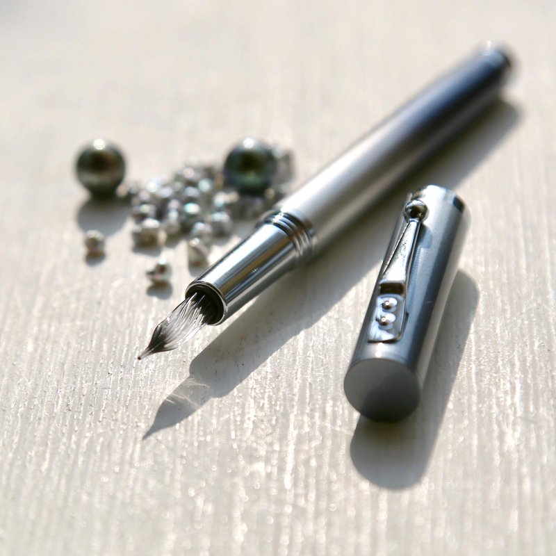 Ya-Ching Style   オリジナルガラスペン　【Silver Pearl　シルバー・パール】SV